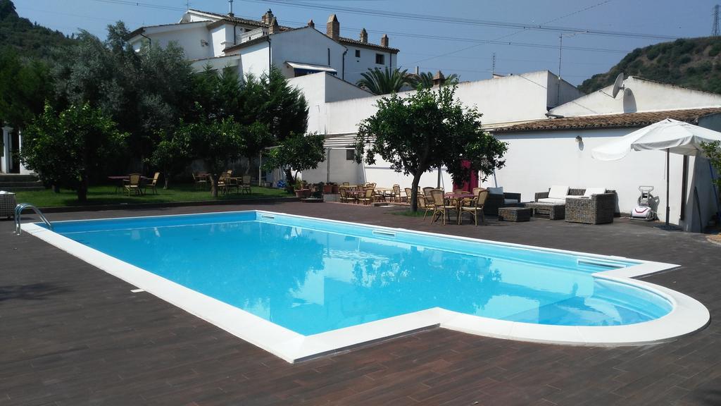 Agriturismo Malena Amica ภายนอก รูปภาพ