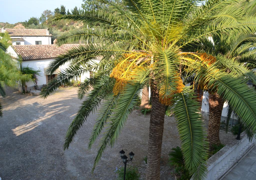 Agriturismo Malena Amica ภายนอก รูปภาพ